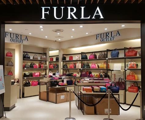 furla outlet italy